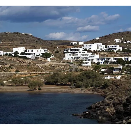 Fassolou Lägenhetshotell Faros